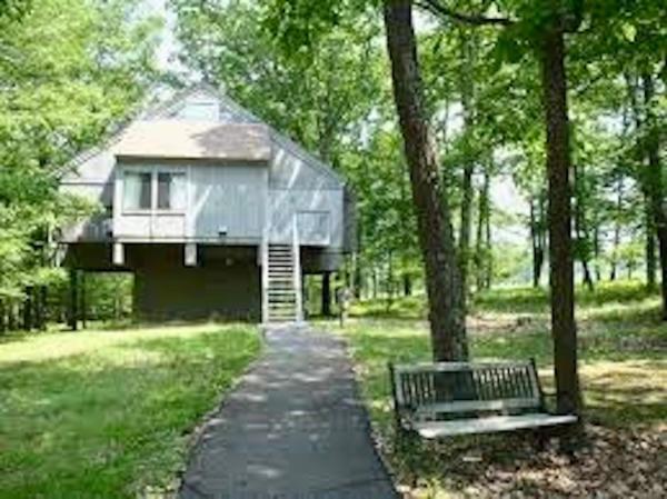 Eagle Village 3*